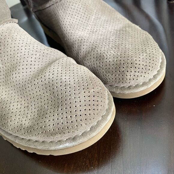Ugg Women's Classic Unlined Mini Perf Boots Mole Taupe 10 - Picture 3 of 15